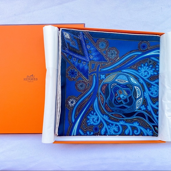 SOLD HERMÈS silk twill L’arbre Du Vent scarf - Picture 4 of 14